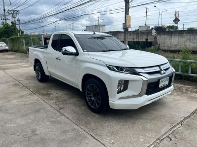 2020 MITSUBISHI TRITON 2.5 MT